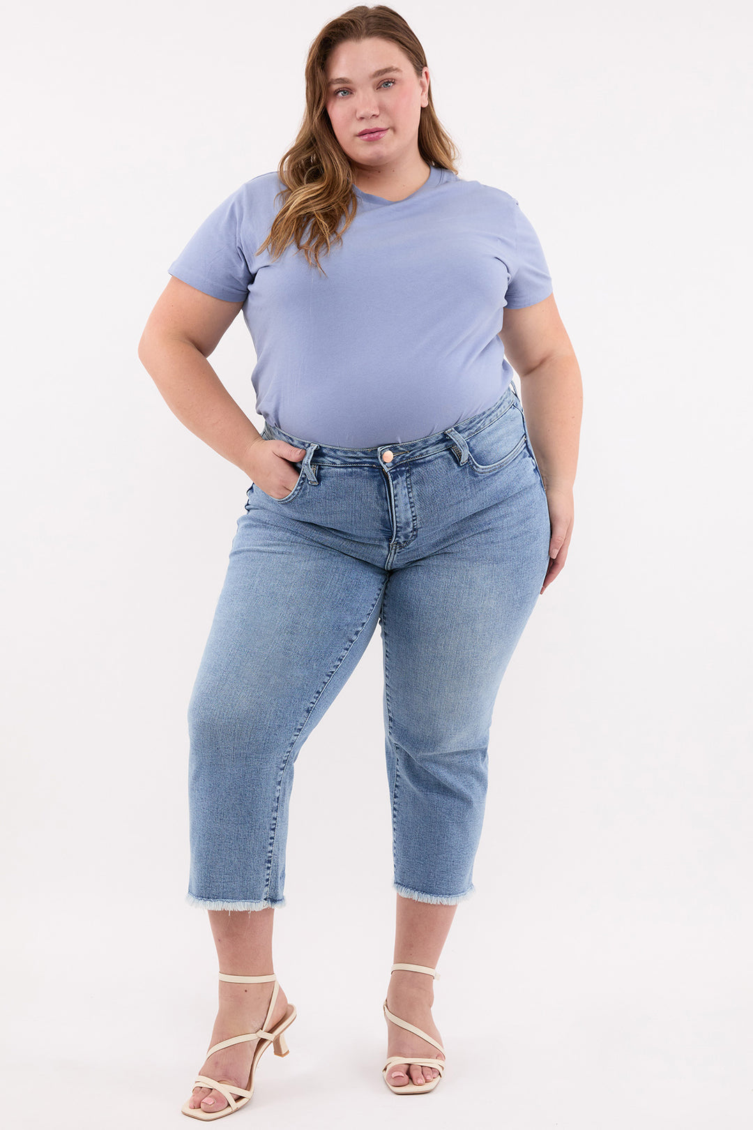Plus Chloe High Rise Wide Leg Cropped Frayed Jeans-ZP202073