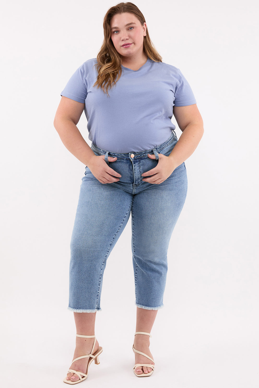Plus Chloe High Rise Wide Leg Cropped Frayed Jeans-ZP202073